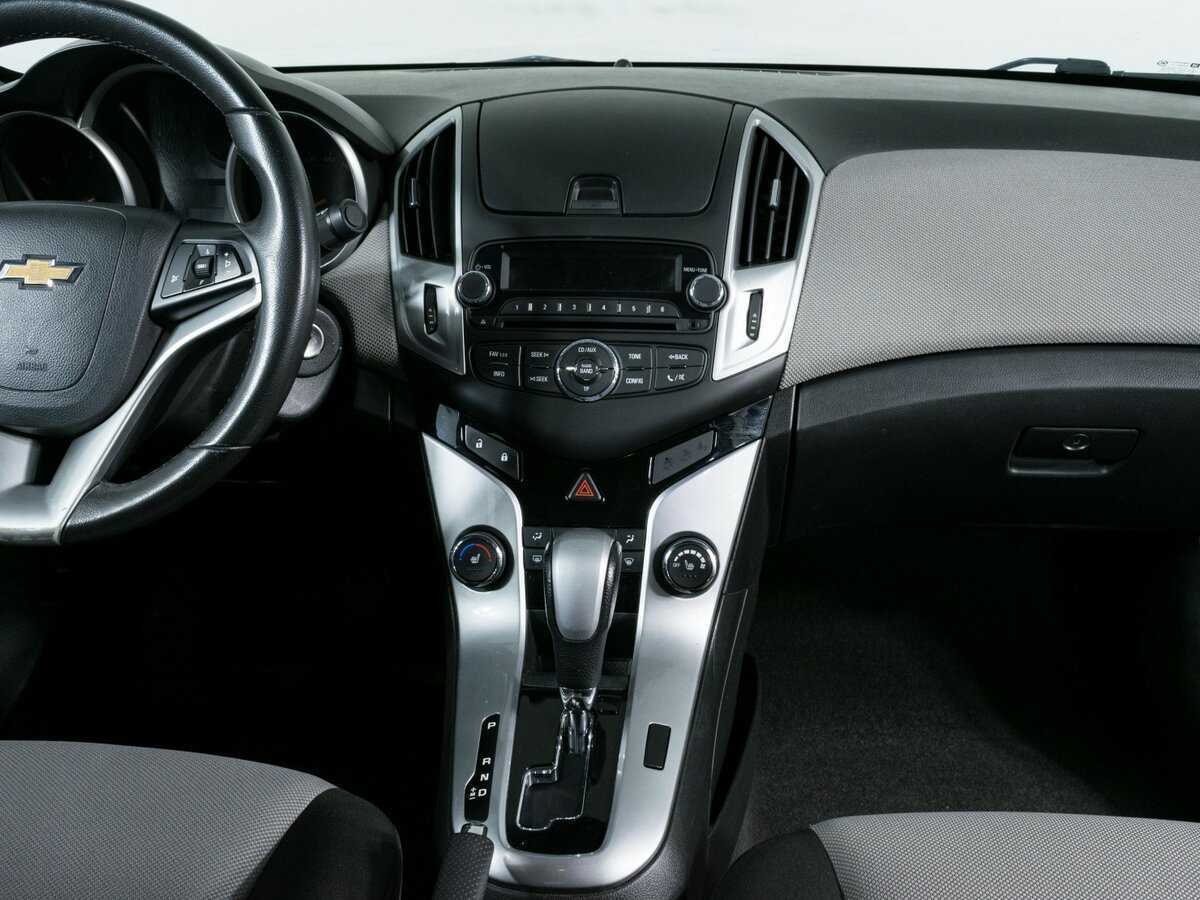 Chevrolet Cruze с пробегом — 2013 год. Фото: #8