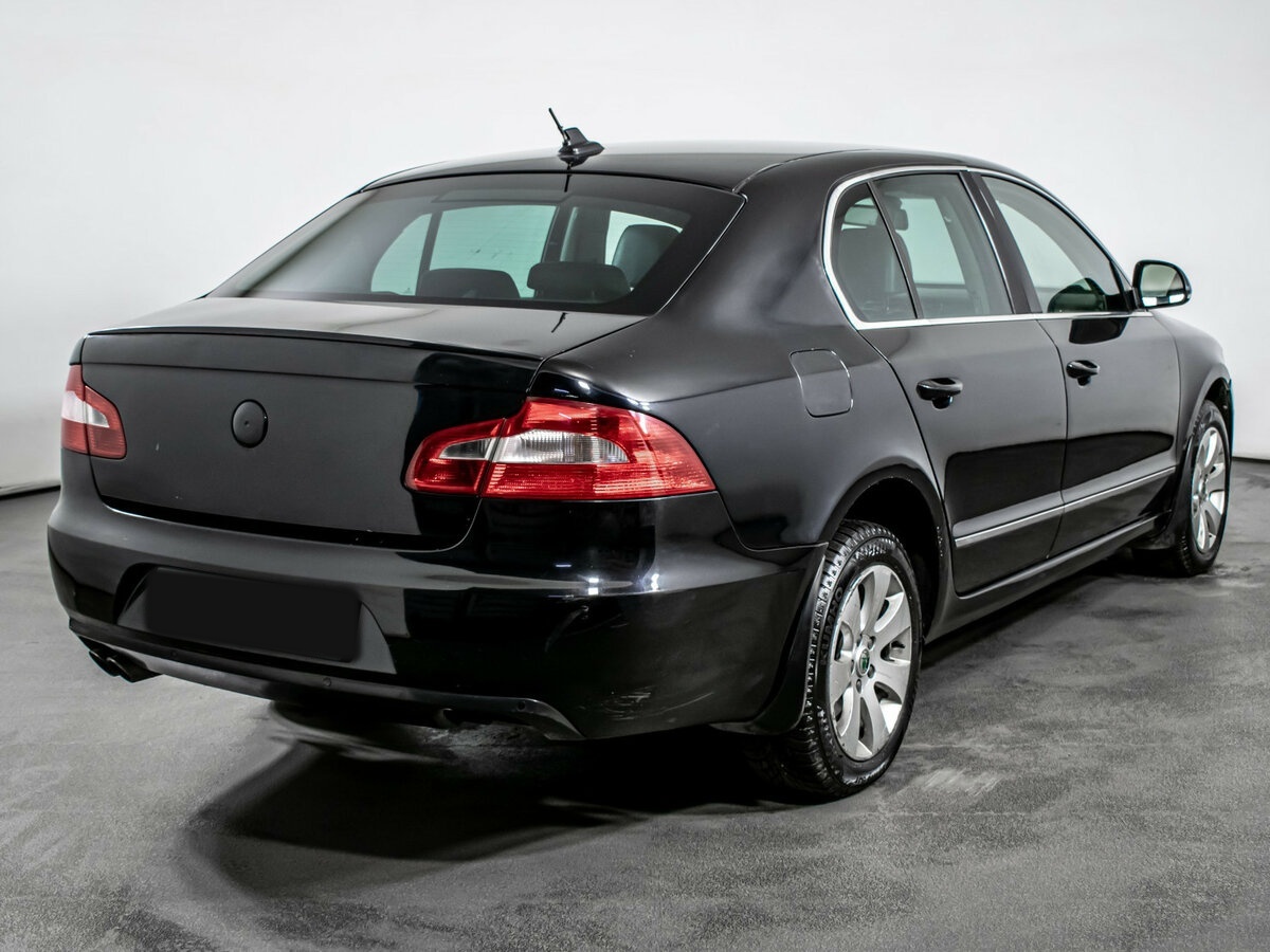 Skoda Superb с пробегом — 2009 год. Фото: #3