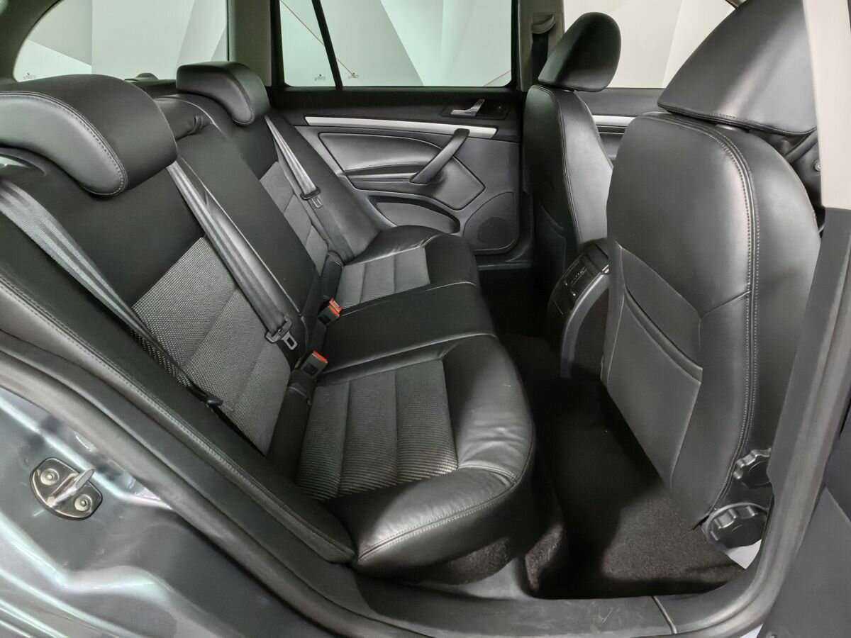 Skoda Octavia с пробегом — 2011 год. Фото: #11
