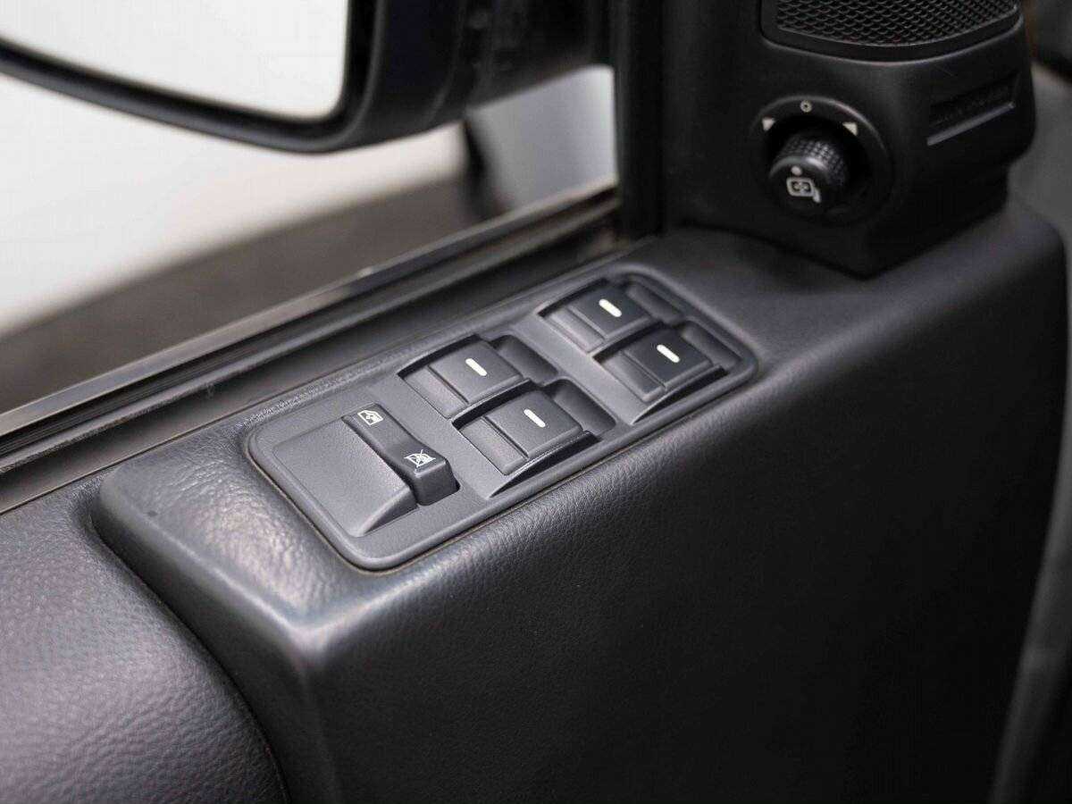Land Rover Discovery с пробегом — 2005 год. Фото: #14