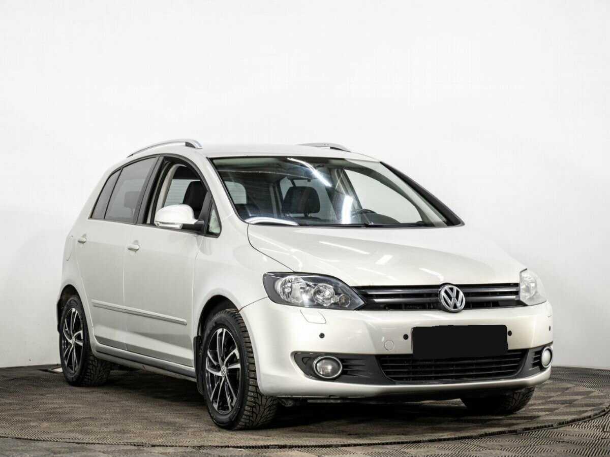 Volkswagen Golf Plus с пробегом — 2011 год. Фото: #2