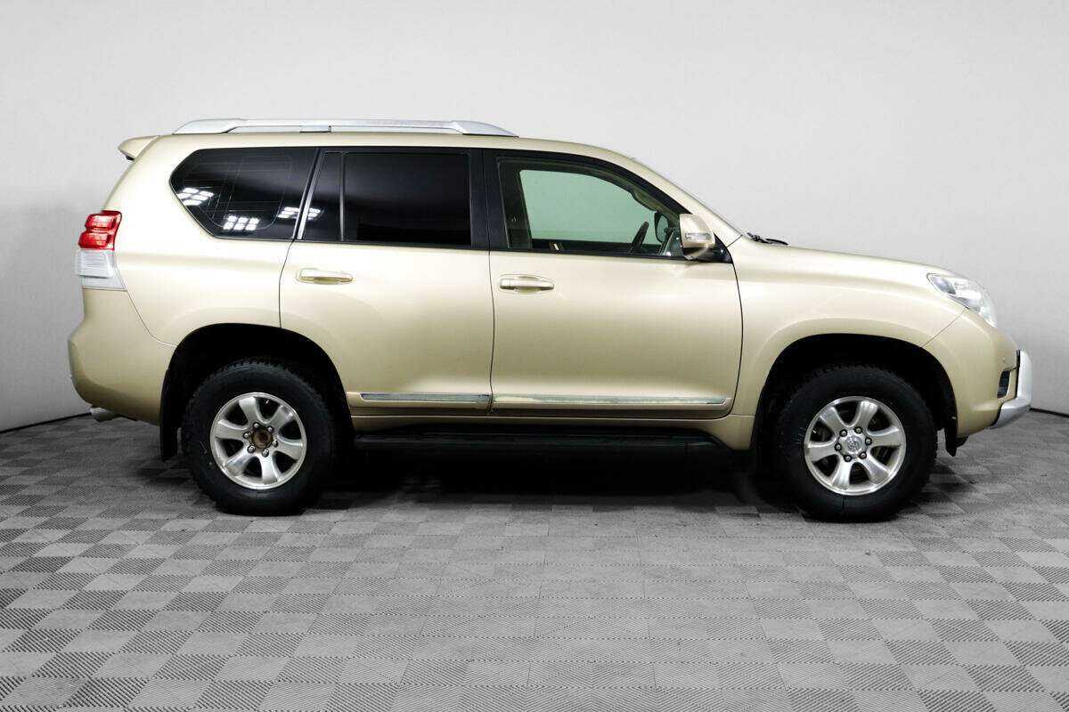 Toyota Land Cruiser Prado с пробегом — 2011 год. Фото: #3