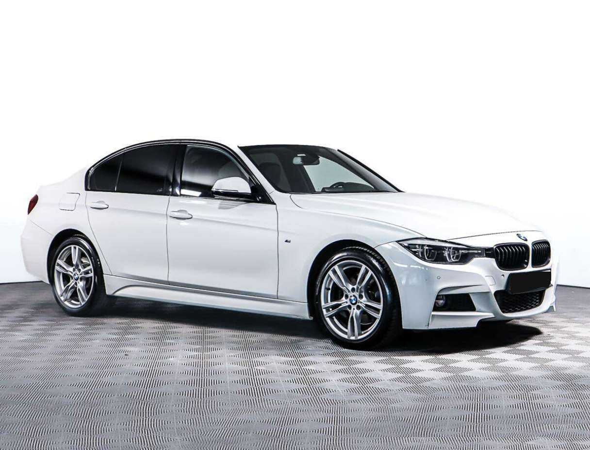 BMW 3 серии с пробегом — 2017 год. Фото: #2