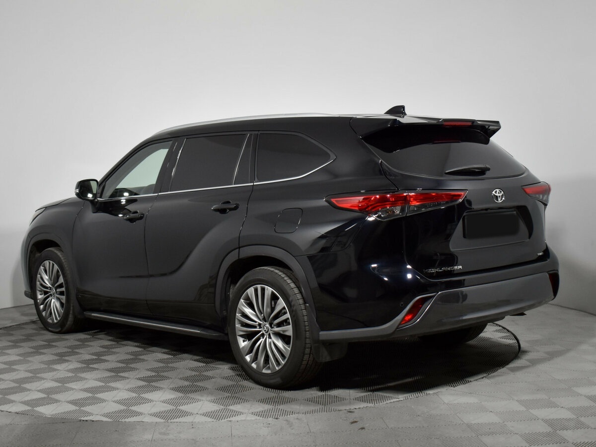 Toyota Highlander с пробегом — 2021 год. Фото: #5