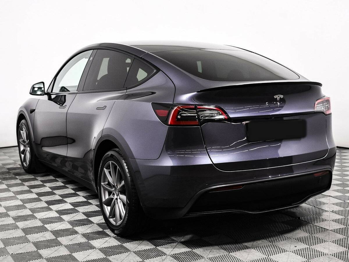 Tesla Model Y с пробегом — 2021 год. Фото: #6
