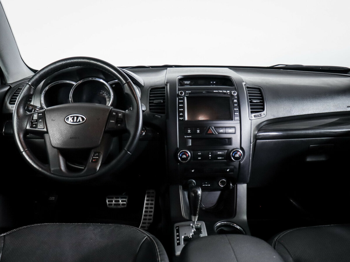 Kia Sorento с пробегом — 2011 год. Фото: #11