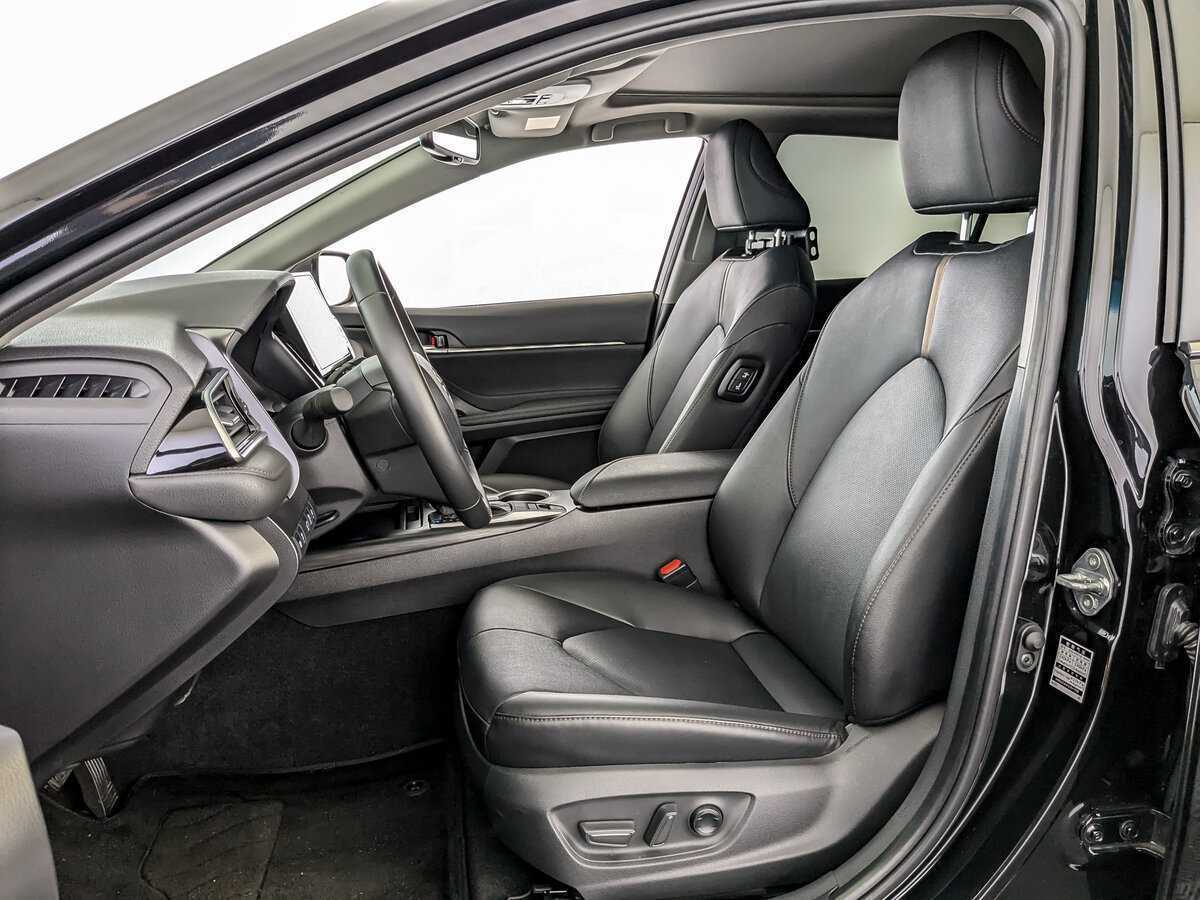 Toyota Camry с пробегом — 2023 год. Фото: #15