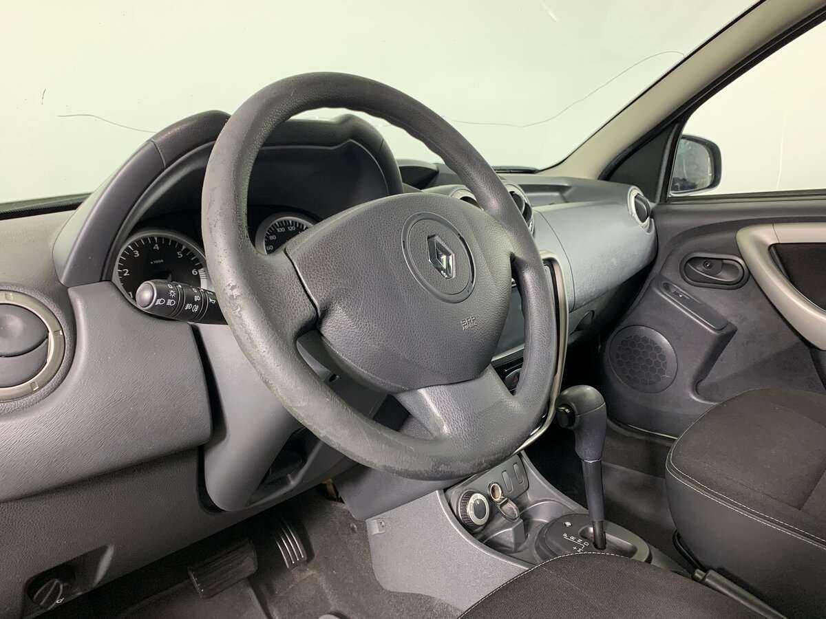 Renault Duster с пробегом — 2014 год. Фото: #8