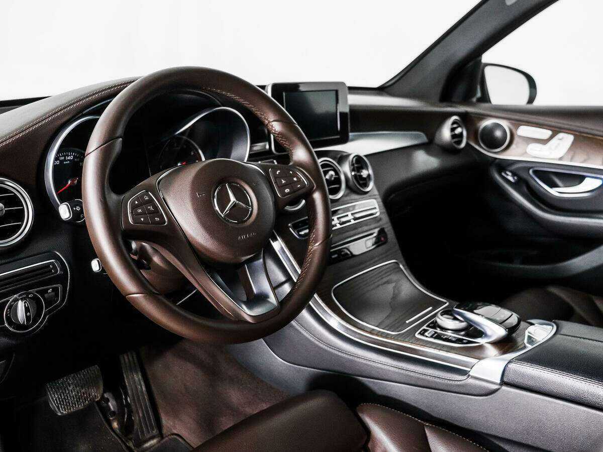 Mercedes-Benz GLC с пробегом — 2015 год. Фото: #8