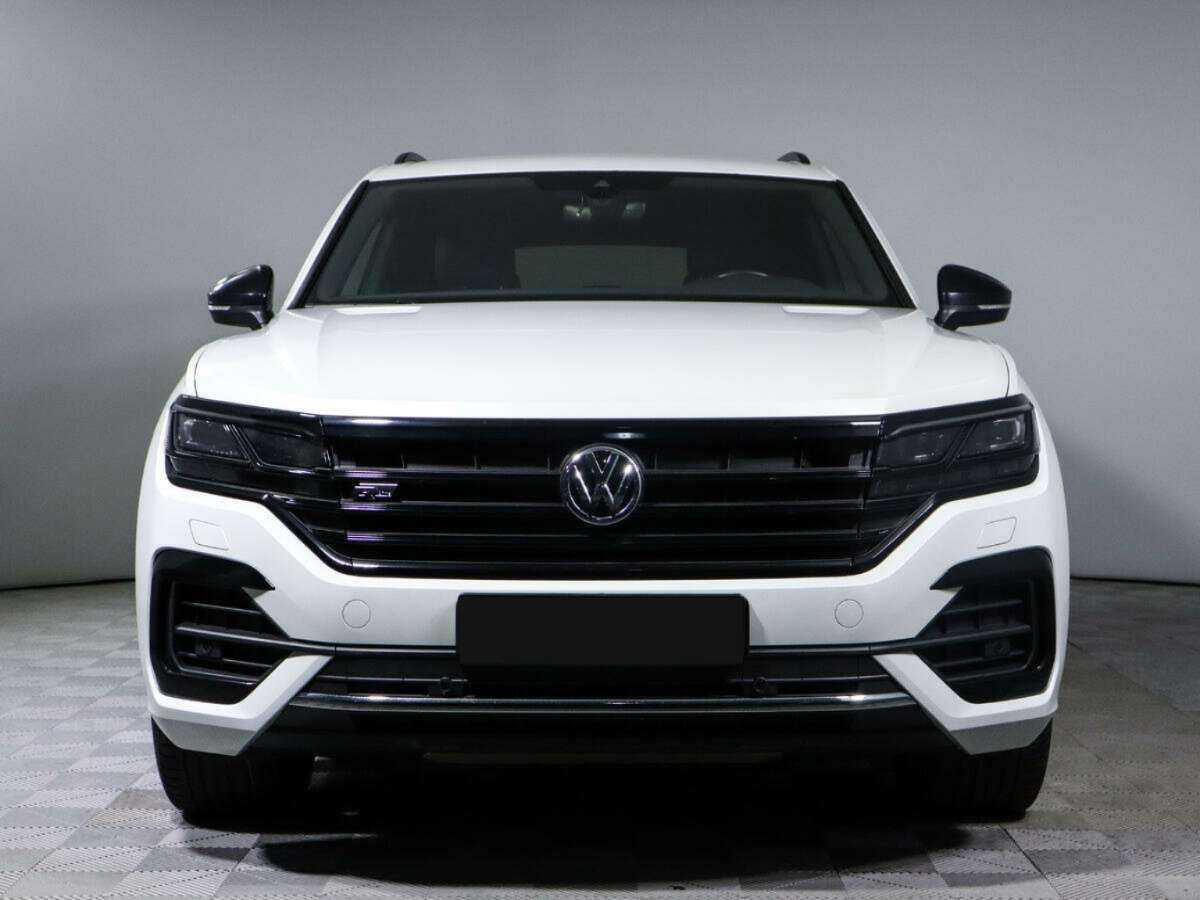 Volkswagen Touareg с пробегом — 2020 год. Фото: #1
