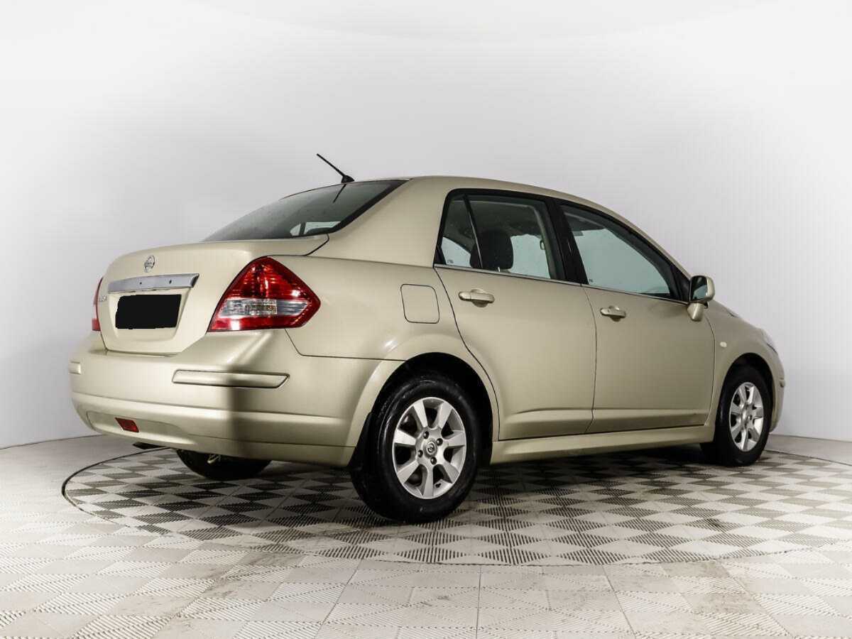 Nissan Tiida с пробегом — 2011 год. Фото: #3