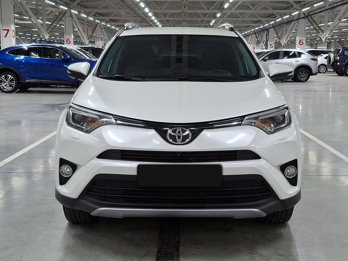 Toyota RAV4 с пробегом — 2017 год. Фото: #1