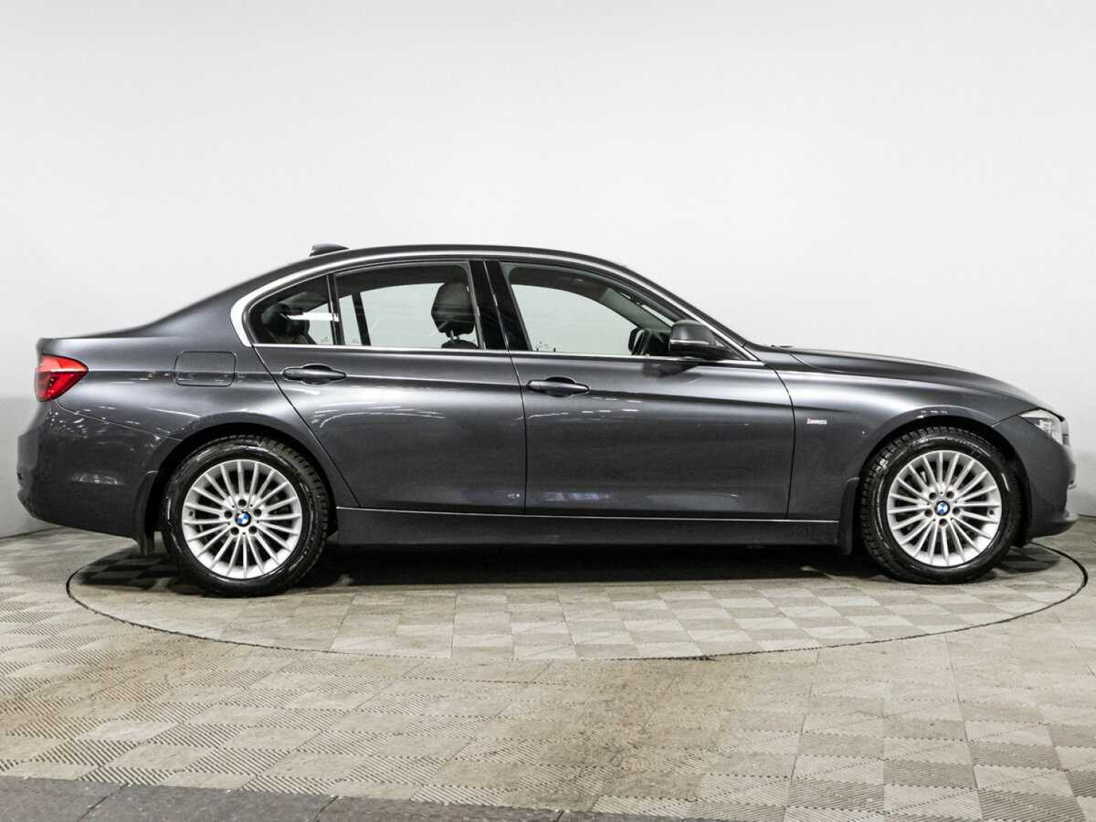 BMW 3 серии с пробегом — 2017 год. Фото: #3
