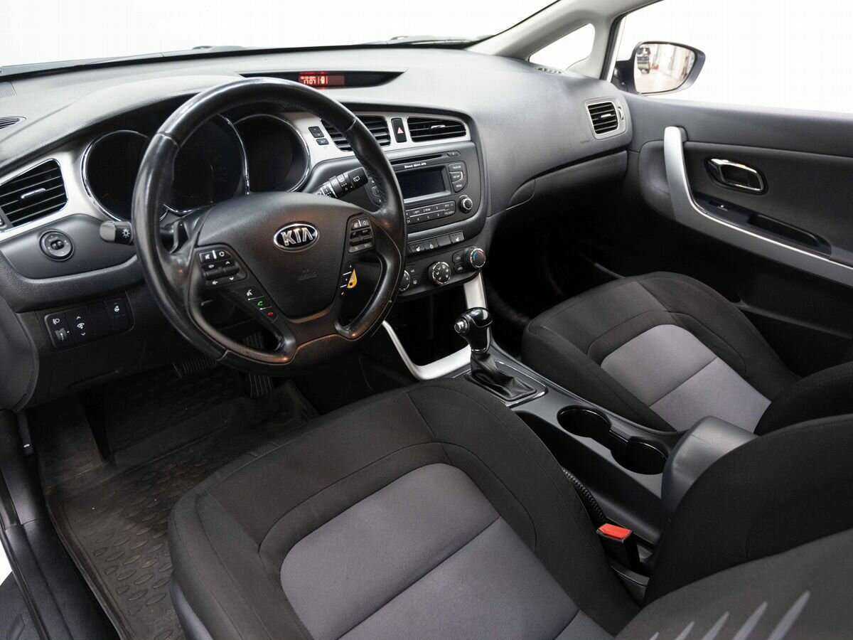 Kia Ceed с пробегом — 2014 год. Фото: #6