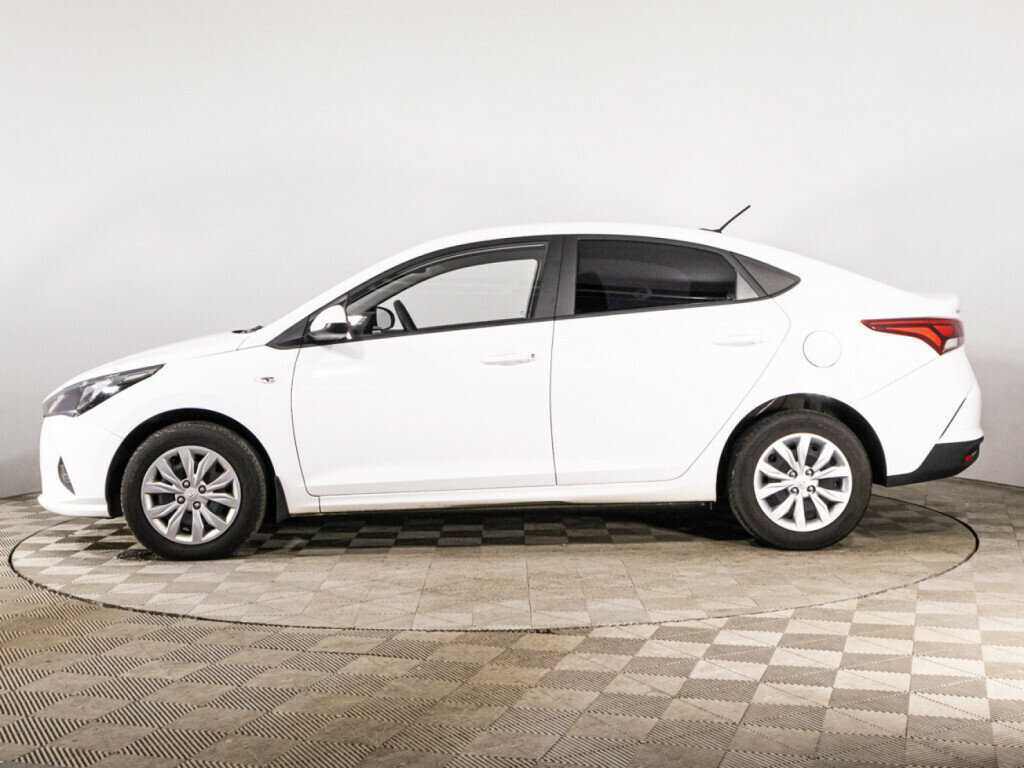 Hyundai Solaris с пробегом — 2022 год. Фото: #7