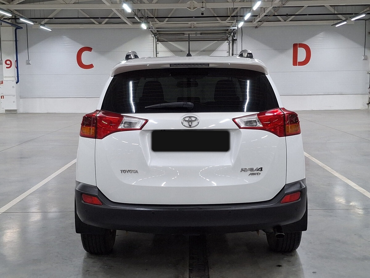 Toyota RAV4 с пробегом — 2014 год. Фото: #5