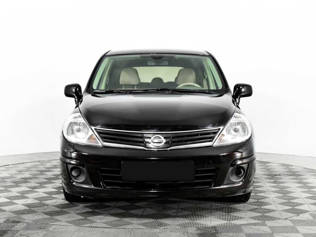 Nissan Tiida с пробегом — 2011 год. Фото: #1