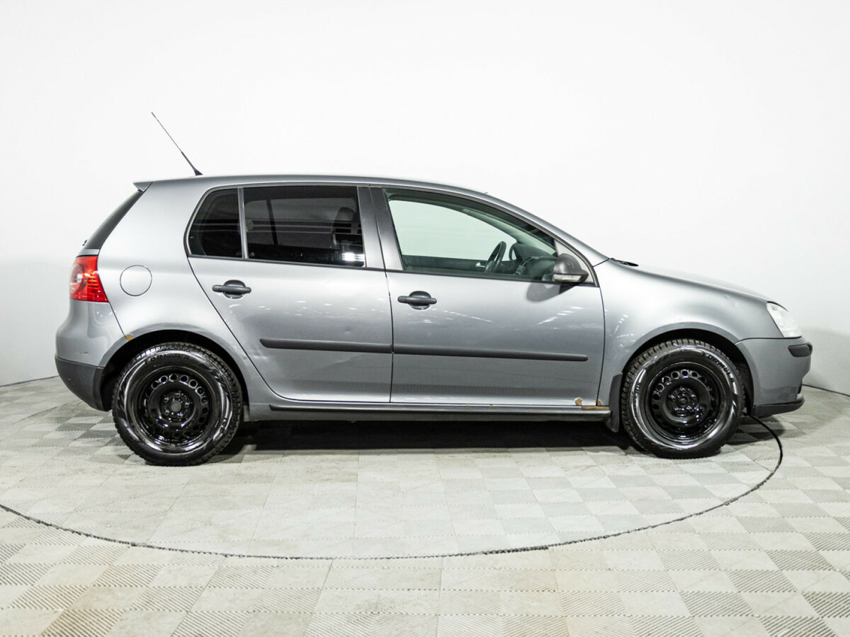 Volkswagen Golf с пробегом — 2008 год. Фото: #3
