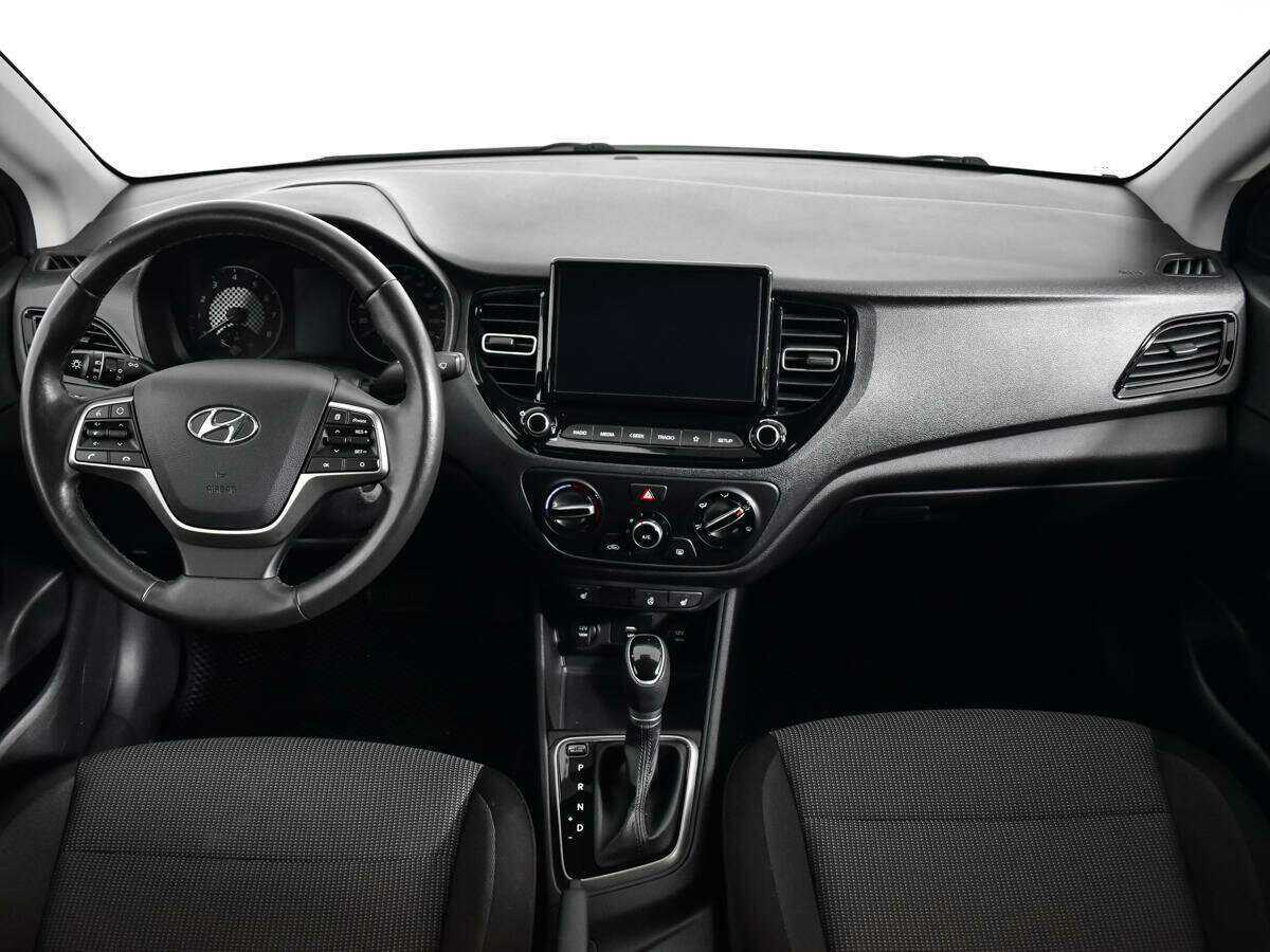 Hyundai Solaris с пробегом — 2020 год. Фото: #11
