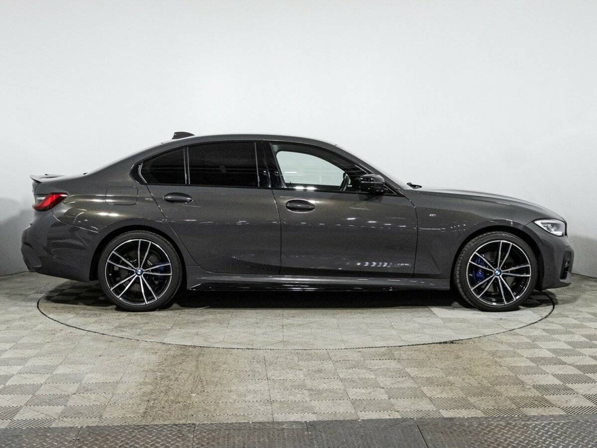 BMW 3 серии с пробегом — 2019 год. Фото: #3
