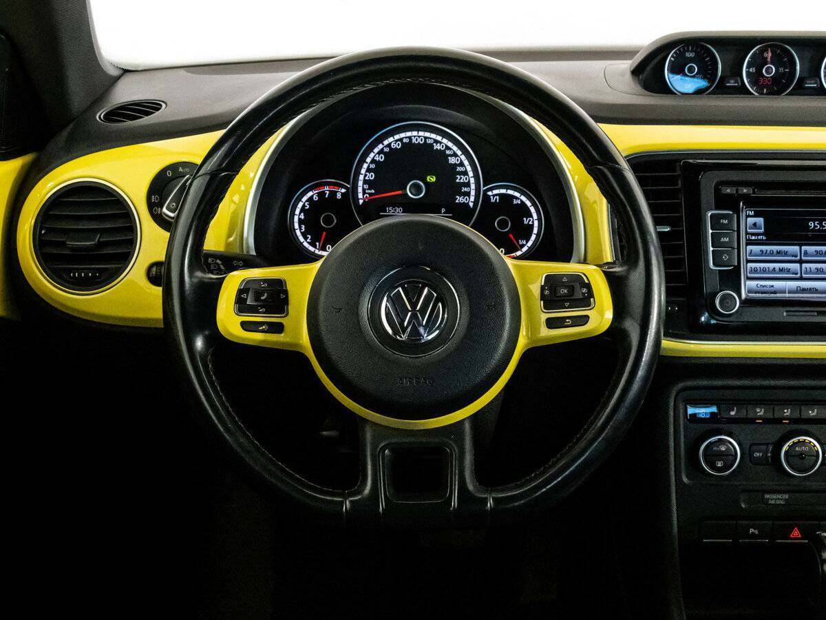 Volkswagen Beetle с пробегом — 2013 год. Фото: #12