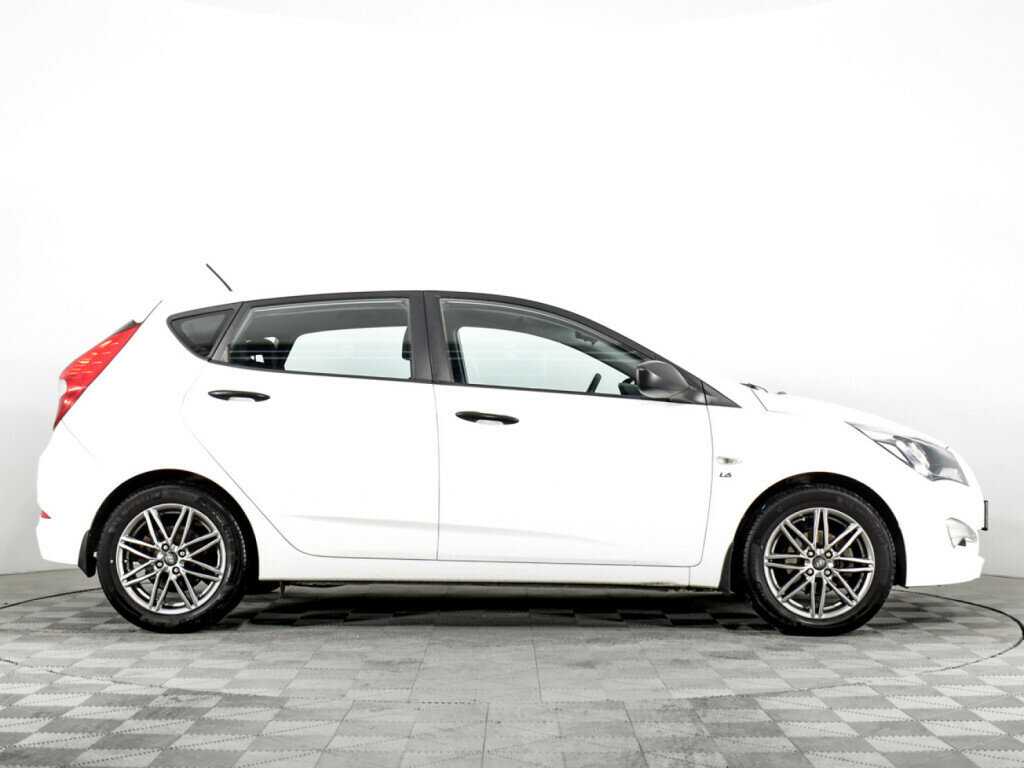 Hyundai Solaris с пробегом — 2014 год. Фото: #3