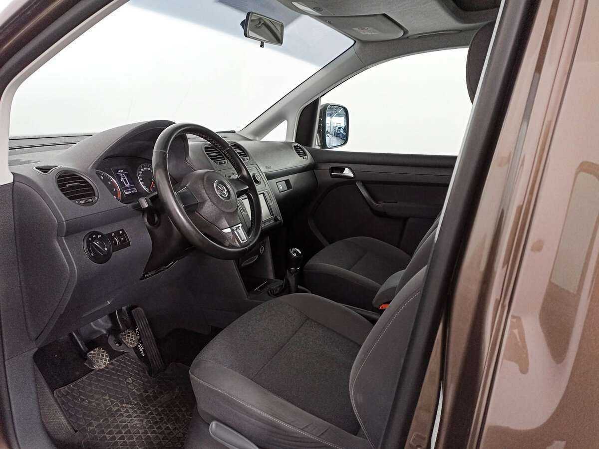 Volkswagen Caddy с пробегом — 2013 год. Фото: #11