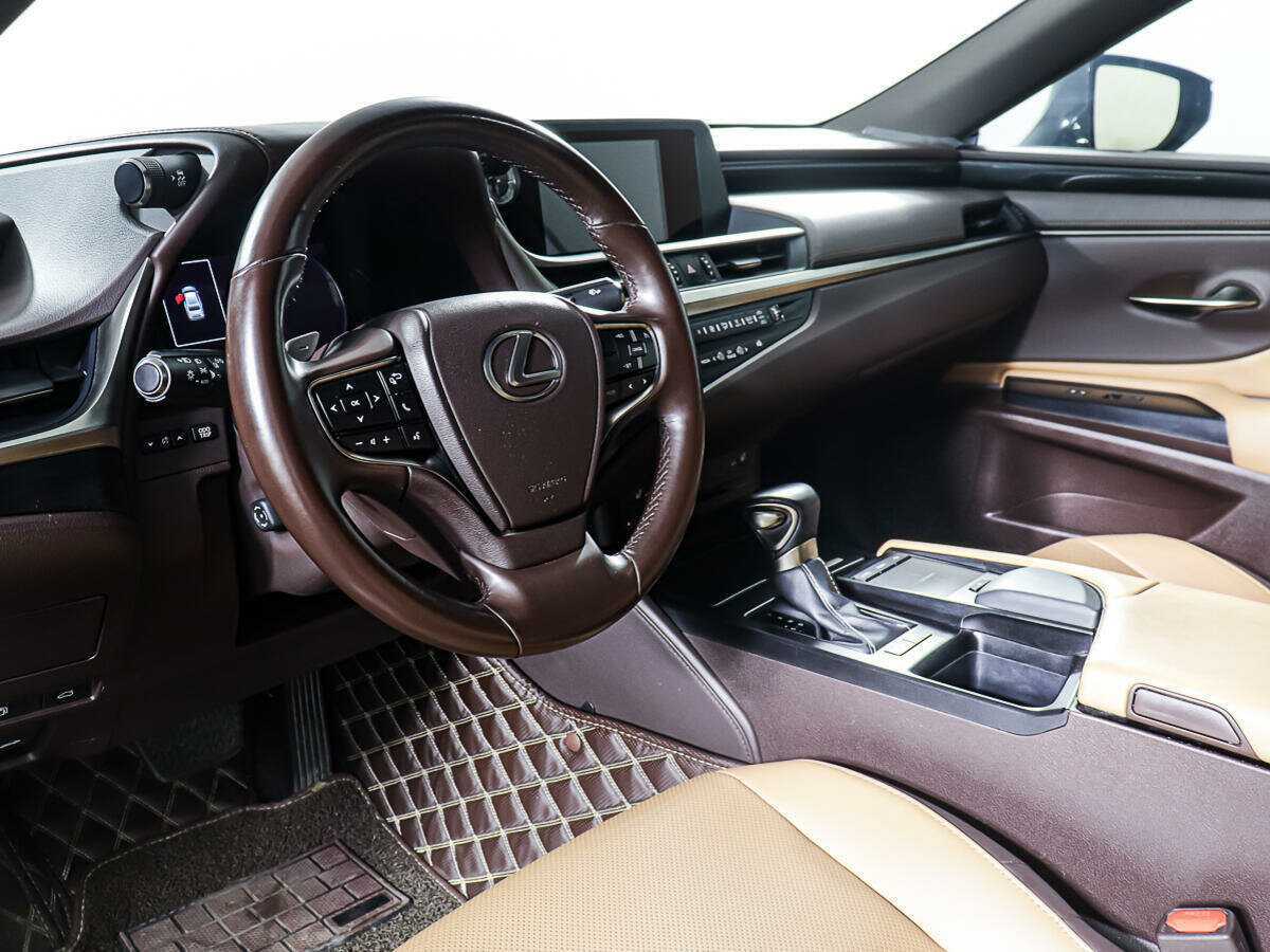 Lexus ES с пробегом — 2020 год. Фото: #10