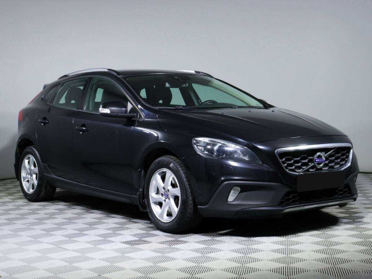 Volvo V40 Cross Country с пробегом — 2014 год. Фото: #2