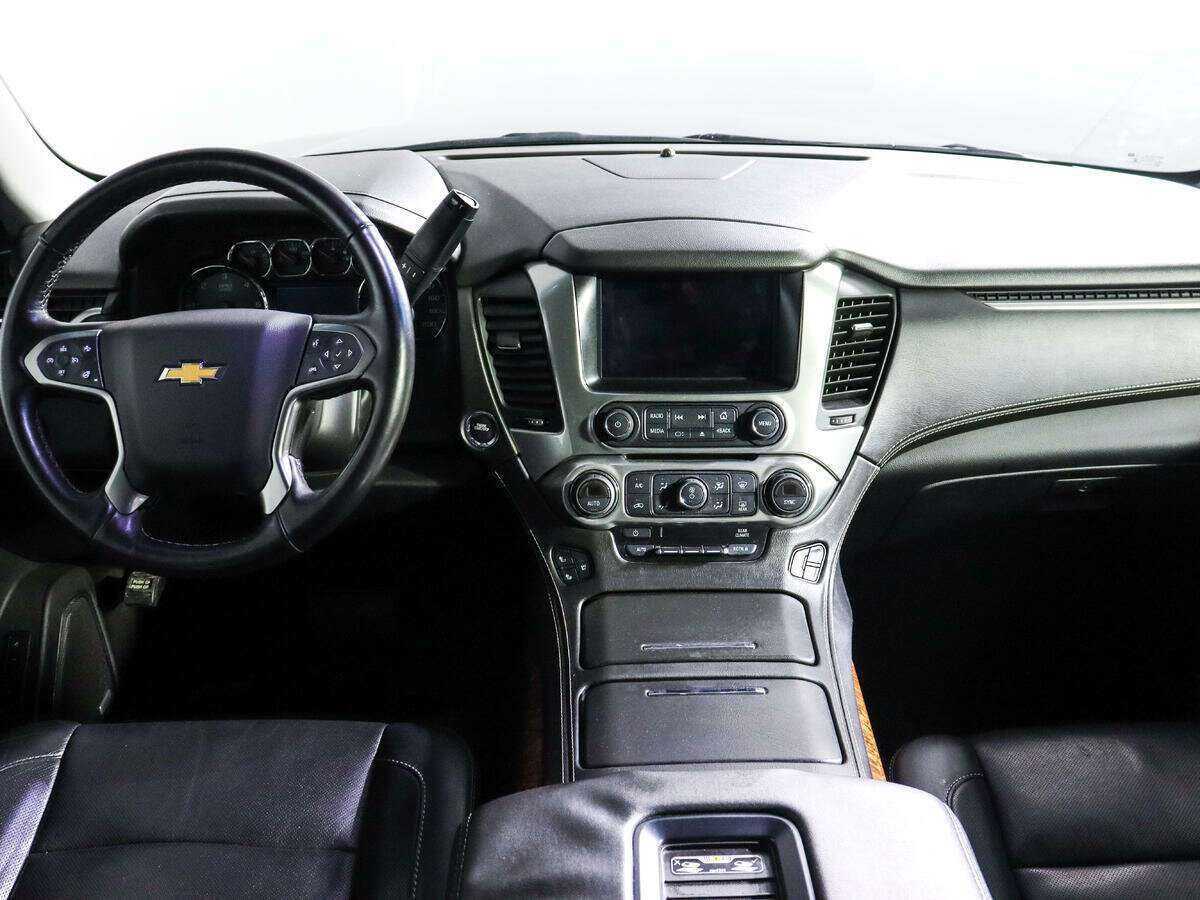 Chevrolet Tahoe с пробегом — 2016 год. Фото: #8