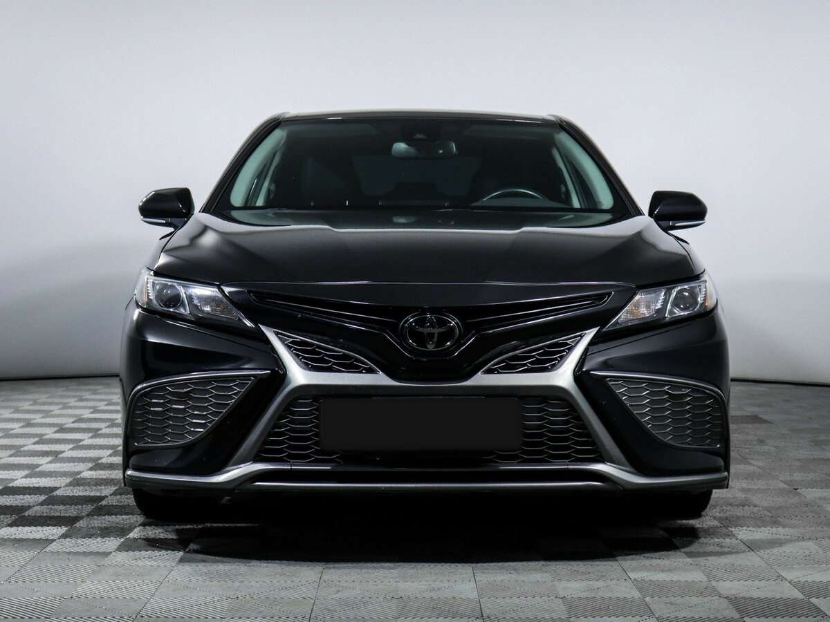 Toyota Camry с пробегом — 2023 год. Фото: #1