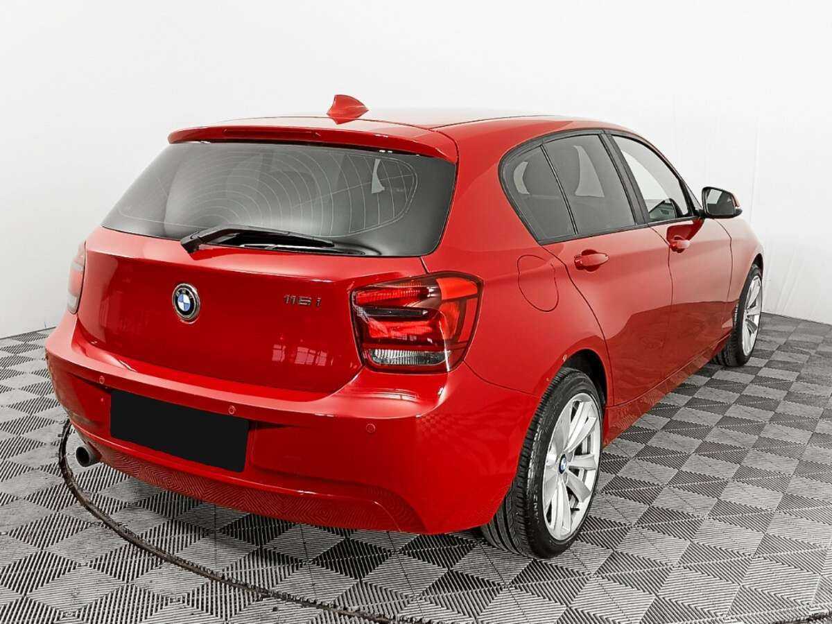 BMW 1 серии с пробегом — 2012 год. Фото: #3