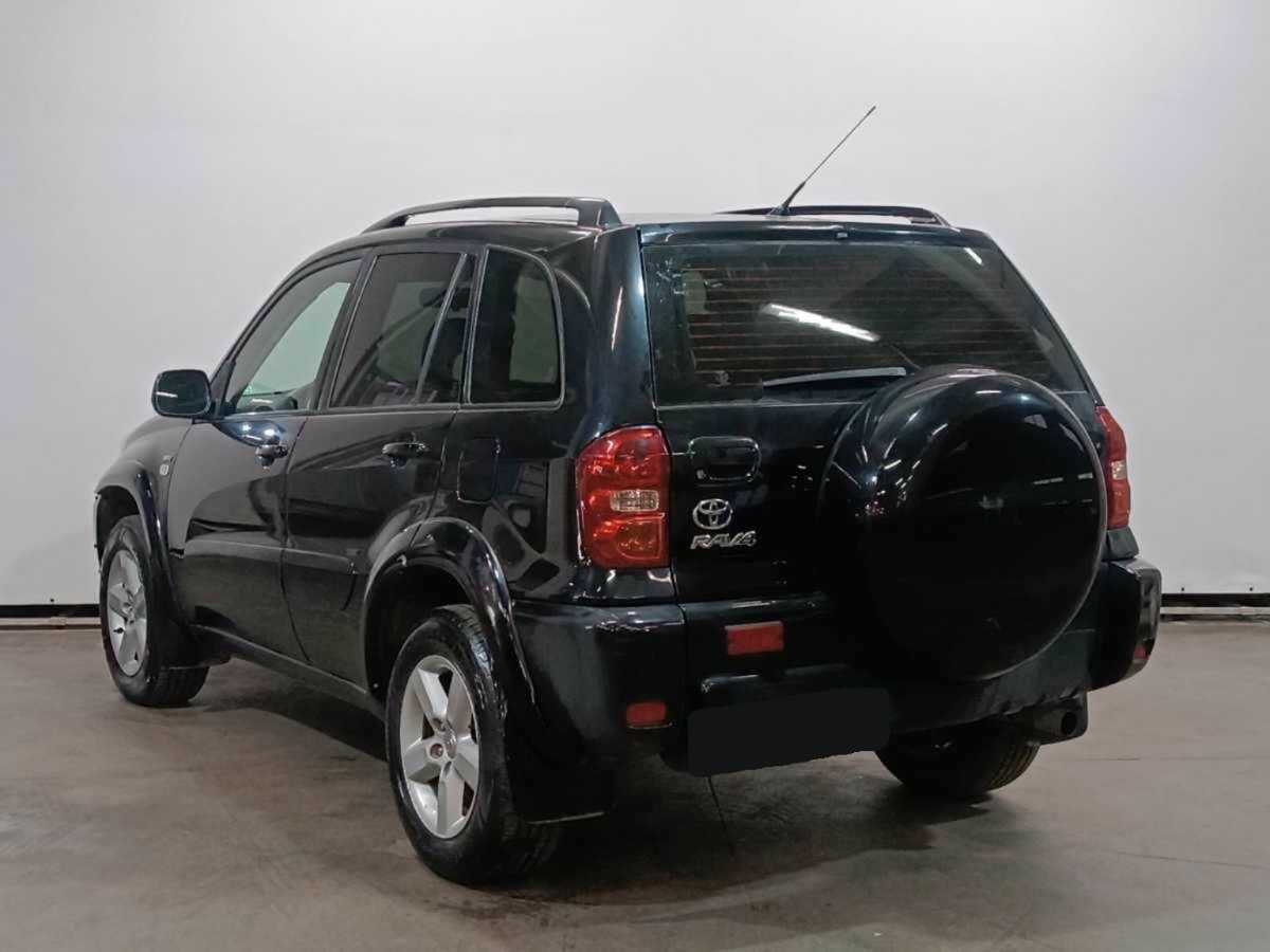 Toyota RAV4 с пробегом — 2005 год. Фото: #6