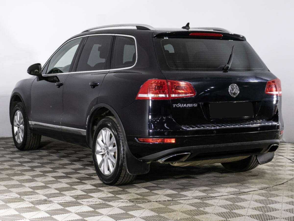 Volkswagen Touareg с пробегом — 2011 год. Фото: #6