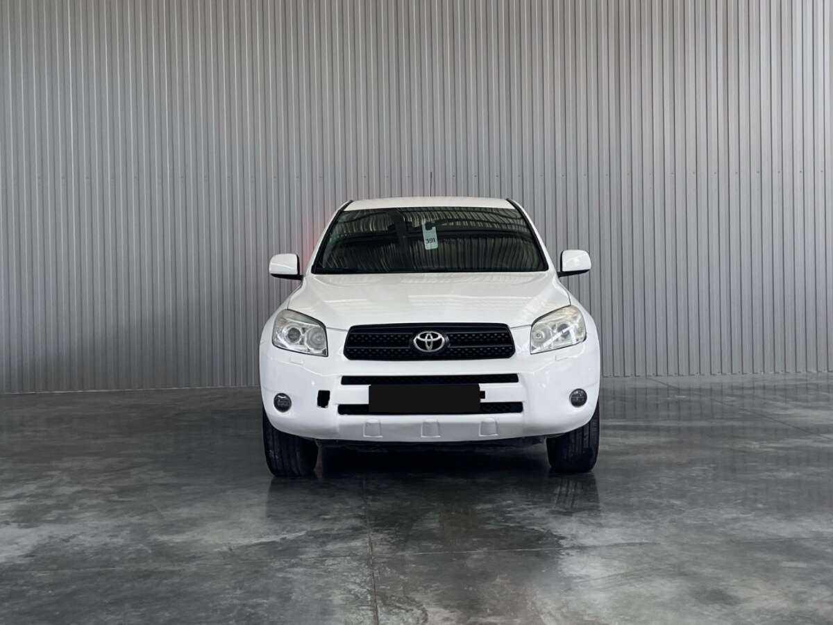 Toyota RAV4 с пробегом — 2008 год. Фото: #1