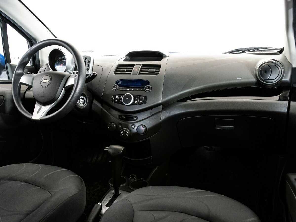 Chevrolet Spark с пробегом — 2011 год. Фото: #8