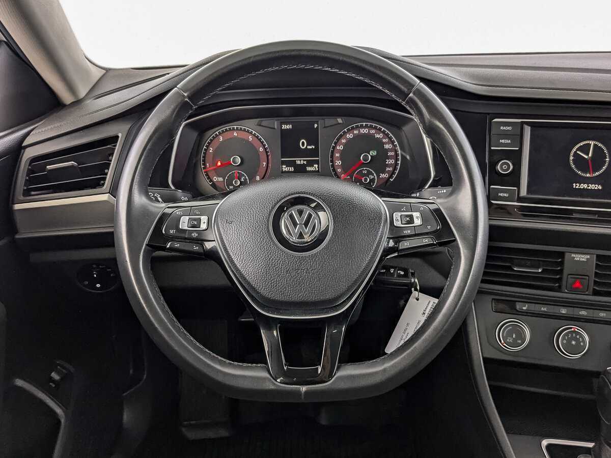 Volkswagen Jetta с пробегом — 2020 год. Фото: #17