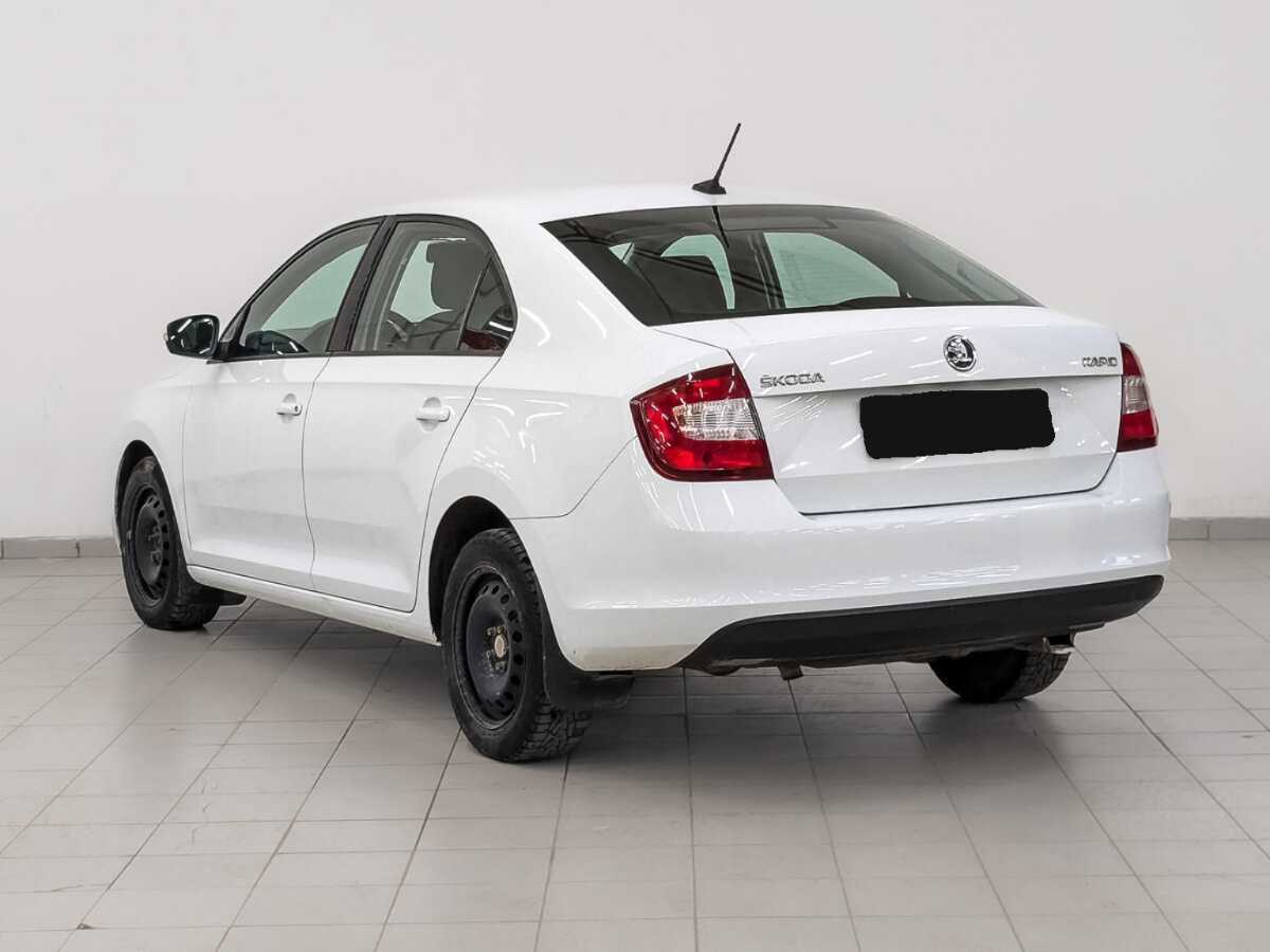 Skoda Rapid с пробегом — 2017 год. Фото: #6