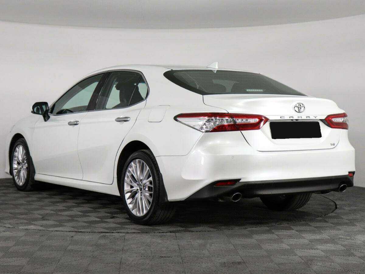 Toyota Camry с пробегом — 2021 год. Фото: #5