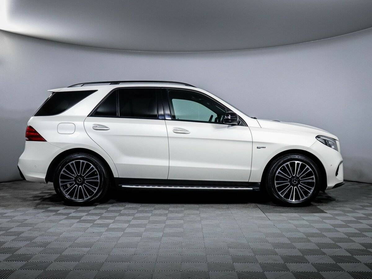 Mercedes-Benz GLE AMG с пробегом — 2016 год. Фото: #3