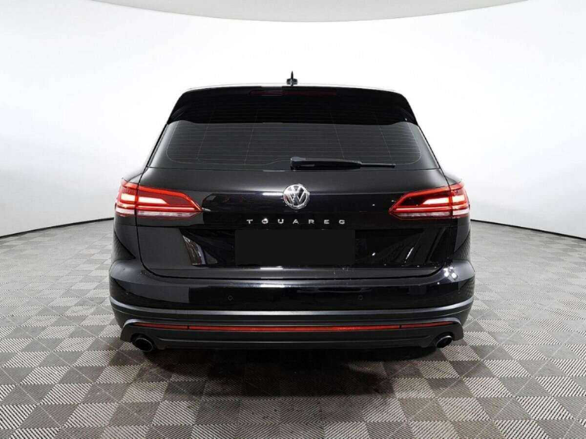 Volkswagen Touareg с пробегом — 2018 год. Фото: #5
