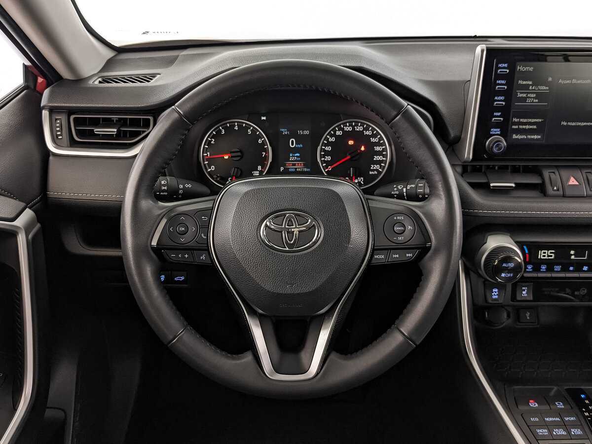 Toyota RAV4 с пробегом — 2021 год. Фото: #17