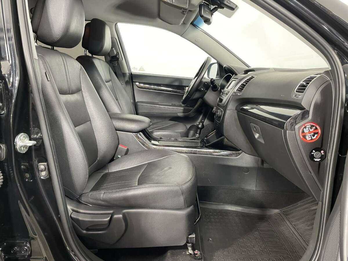 Kia Sorento с пробегом — 2013 год. Фото: #13