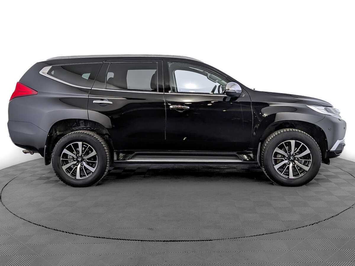 Mitsubishi Pajero Sport с пробегом — 2020 год. Фото: #3