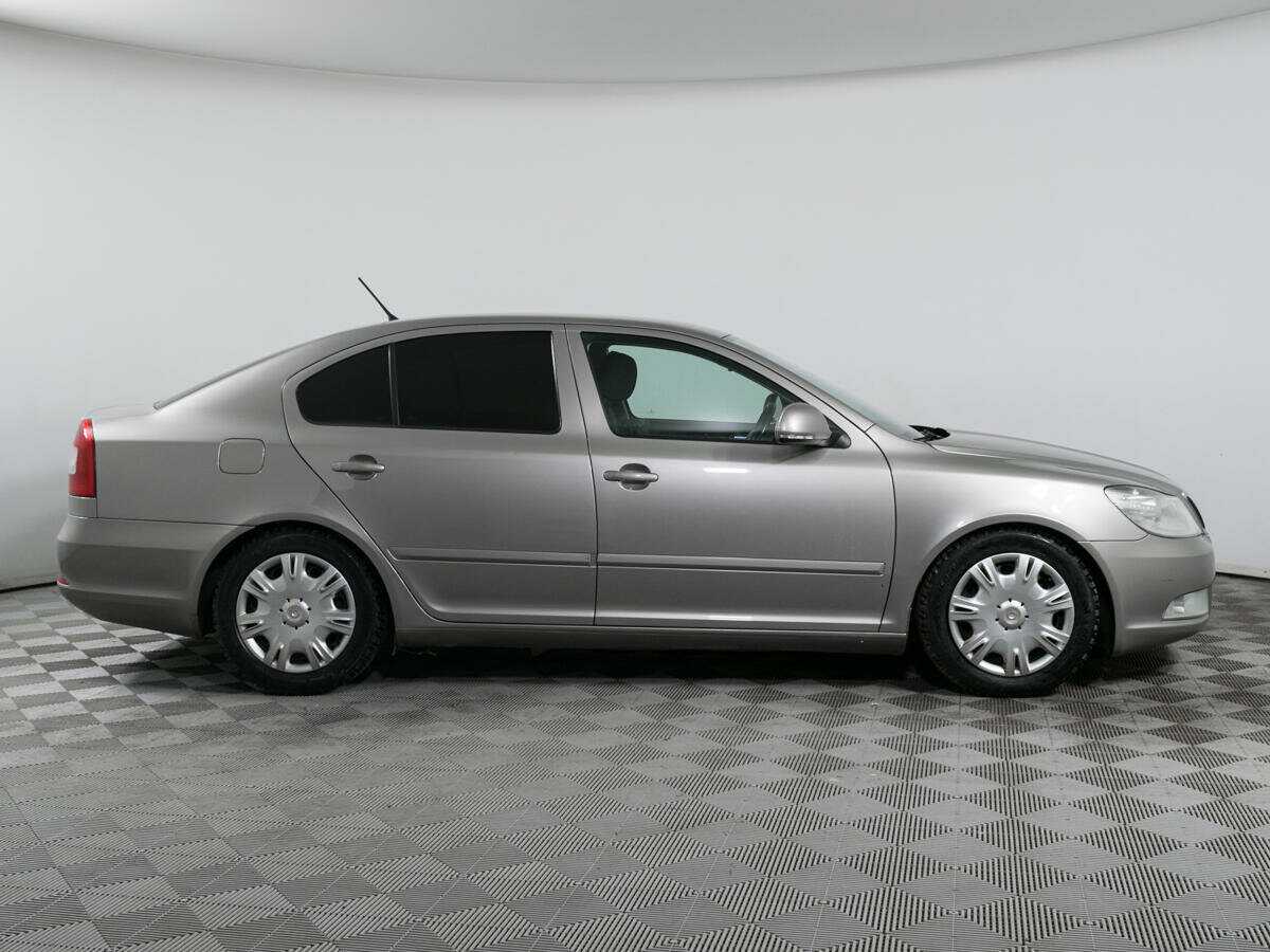 Skoda Octavia с пробегом — 2011 год. Фото: #3