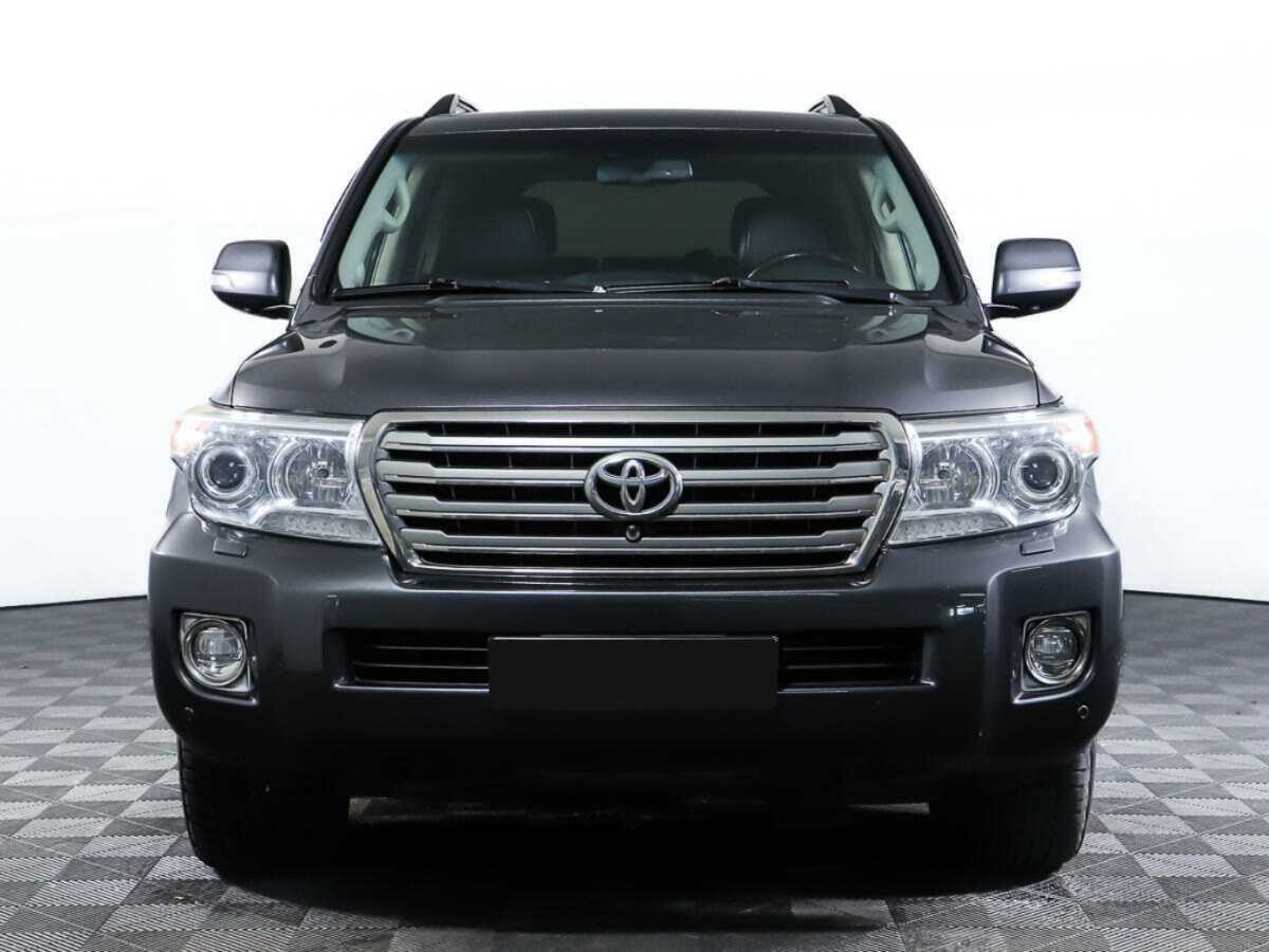 Toyota Land Cruiser с пробегом — 2012 год. Фото: #1