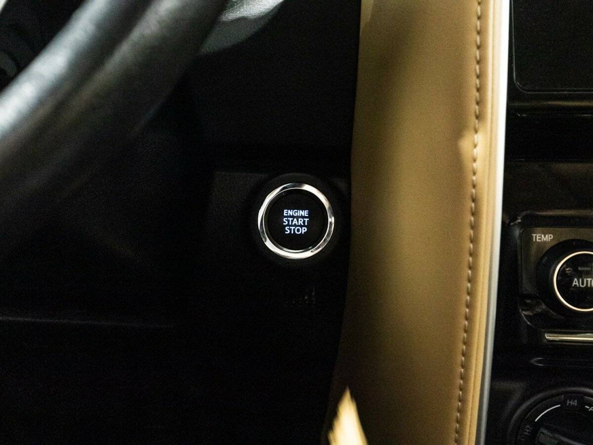 Toyota Fortuner с пробегом — 2019 год. Фото: #19
