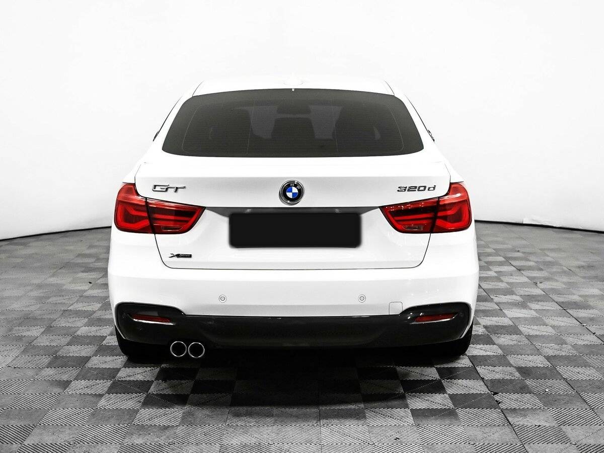 BMW 3 серии с пробегом — 2018 год. Фото: #5