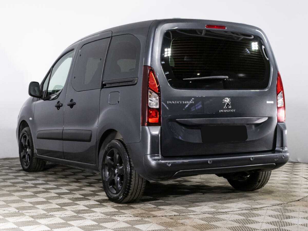 Peugeot Partner с пробегом — 2021 год. Фото: #6