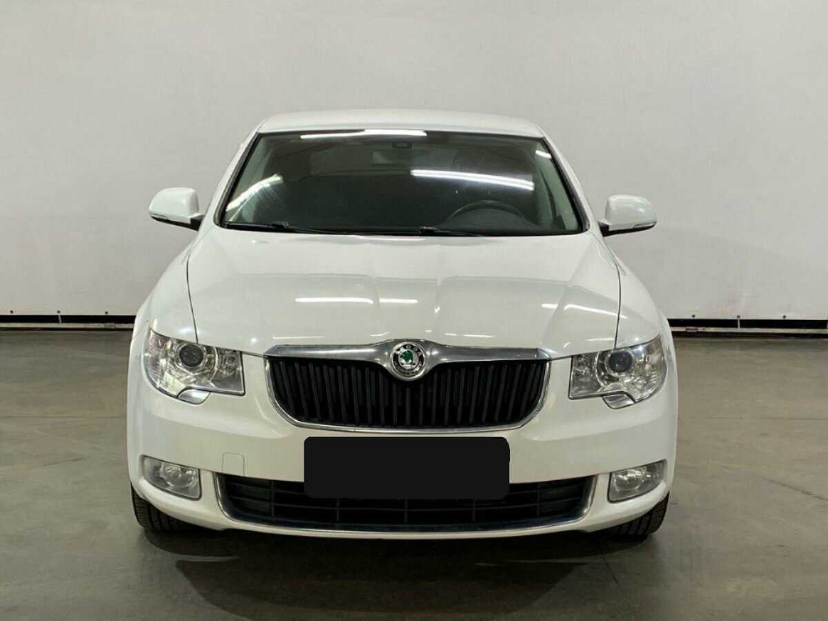Skoda Superb с пробегом — 2011 год. Фото: #1